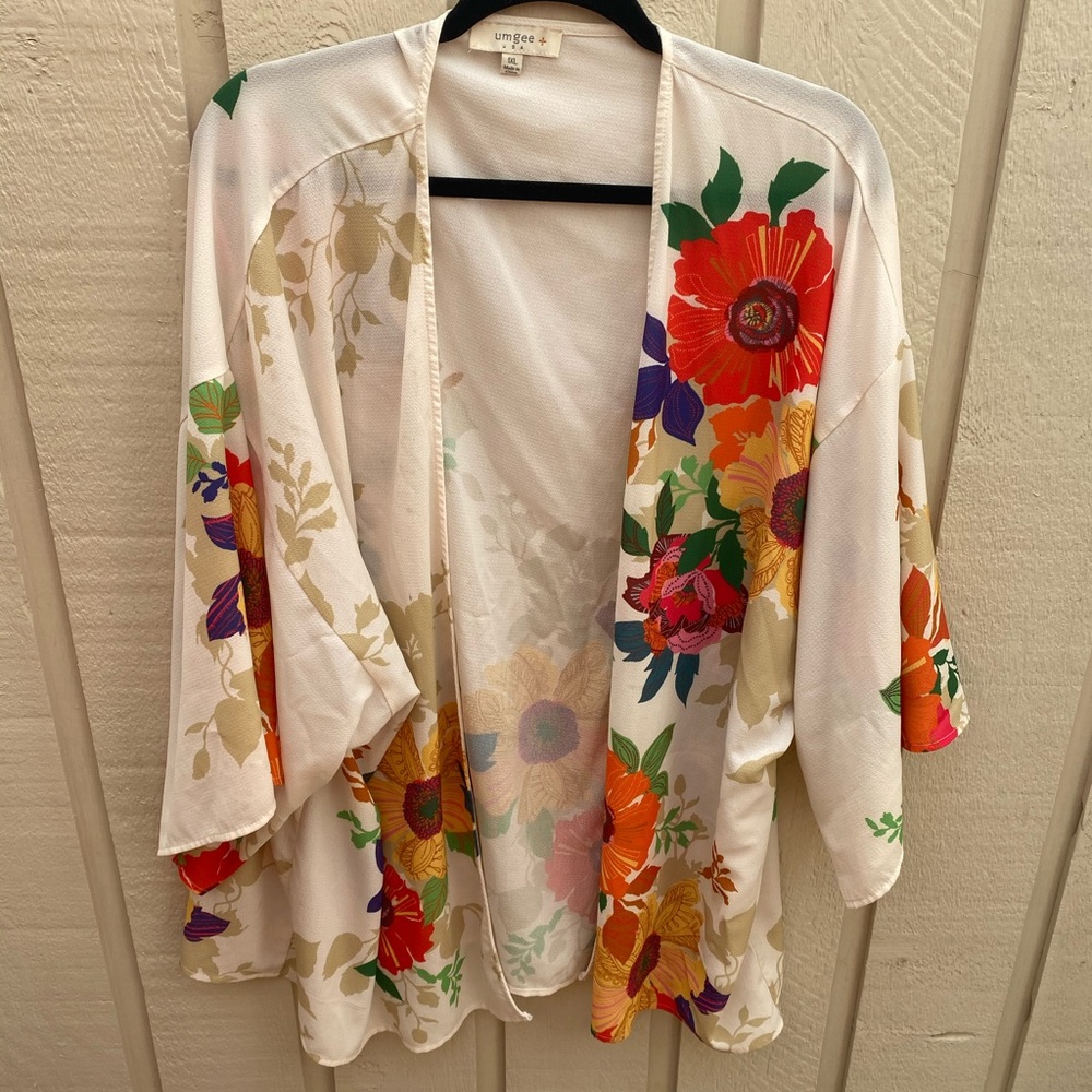 🌻CHIC SOUL floral umgee kimono, 1XL